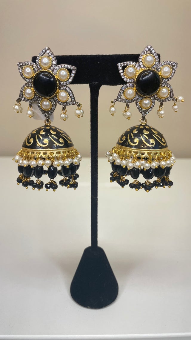 Earrings | Vixen by Vicky